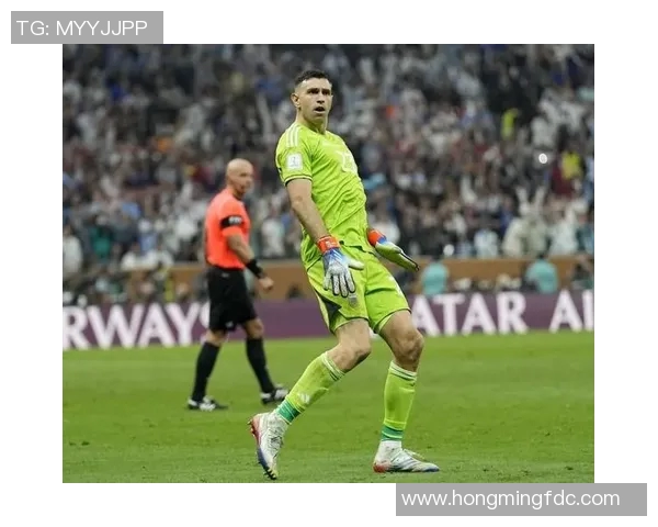 足球明星大马丁的精彩瞬间与职业生涯回顾照片集锦