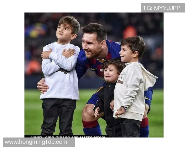 儿子眼中的足球明星父亲如何从辉煌走向被嫌弃的平凡生活